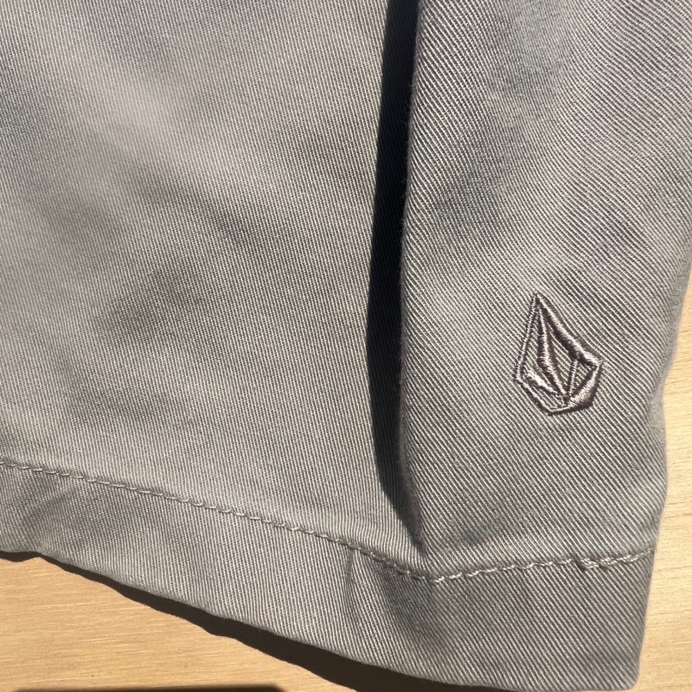 Volcom Frickin Modern Stretch Chino Shorts Mens 31 Grey A09117V3 Walkshorts - Picture 7 of 8